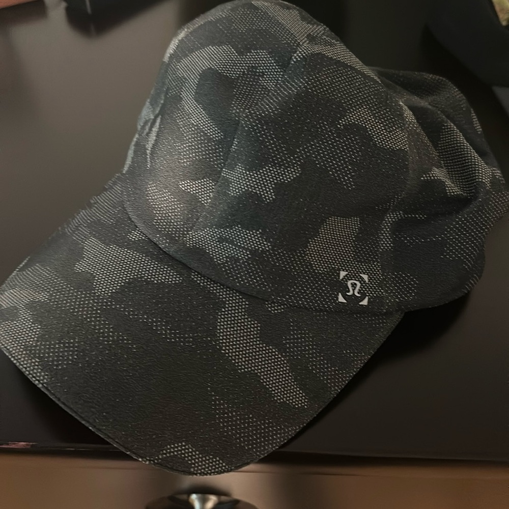 Lululemon hat